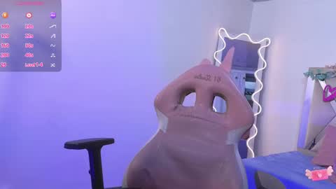 Snapshot of kittystar_tay chatting on 03-01-25, 10:10 Kitty online show from 03-01-25, 10:10