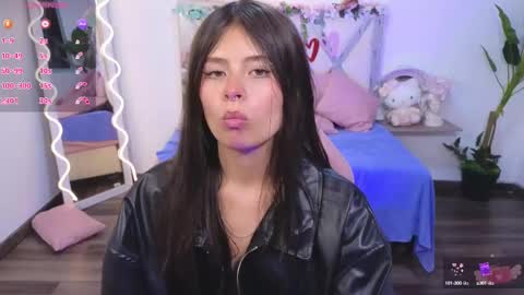 Snapshot of kittystar_tay chatting on 03-02-25, 01:15 Kitty online show from 03-02-25, 01:15