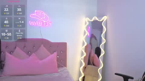 Snapshot of kittystar_tay chatting on 10-09-25, 11:41 Kitty online show from 10-09-25, 11:41