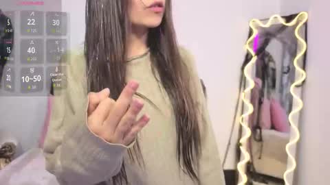 Snapshot of kittystar_tay chatting on 10-19-25, 11:55 Kitty online show from 10-19-25, 11:55