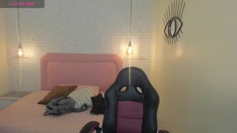 Snapshot of kittytimberlake chatting on 03-24-26, 12:43 K I T T Y online show from 03-24-26, 12:43