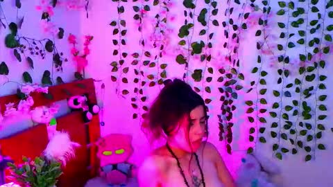 Kittyuwu  online show from 10-20-25, 08:09