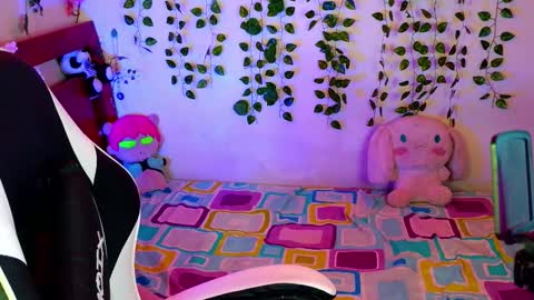 Kittyuwu  online show from 11-19-25, 07:14