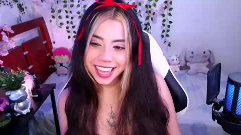 Snapshot of kittyuwu_ chatting on 02-26-26, 01:15 Kittyuwu online show from 02-26-26, 01:15