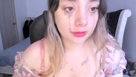 kittywantslove23 online show from 10-19-25, 08:42