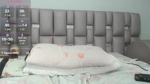 kittywhiteass online show from 10-10-25, 11:09