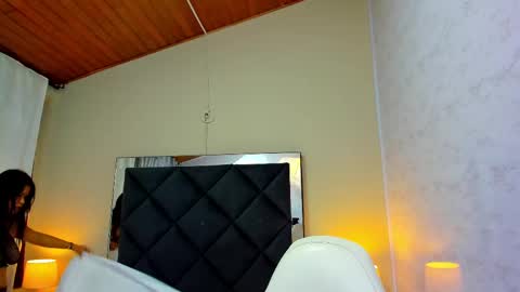 kitty online show from 10-06-25, 11:18