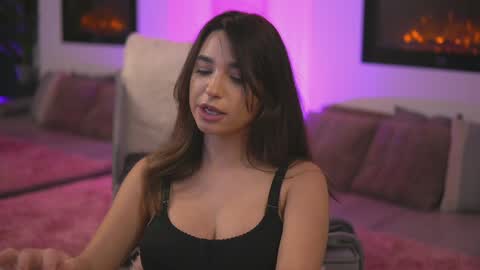 Erika online show from 01-07-25, 03:33