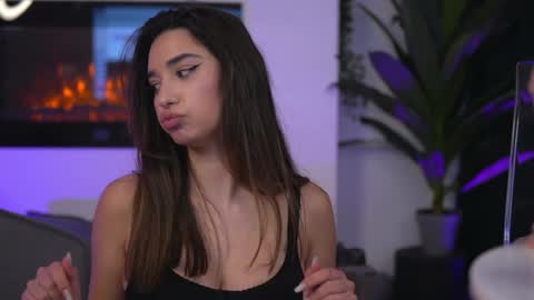 Erika online show from 01-23-25, 04:37