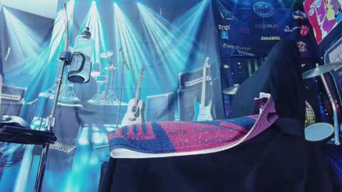 Snapshot of kiveuxmakeu chatting on 10-28-25, 06:10 kiveuxmakeu online show from 10-28-25, 06:10