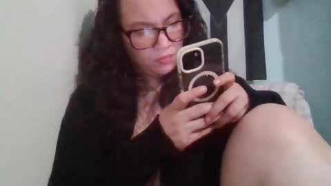 kivs19 online show from 06-19-26, 04:28