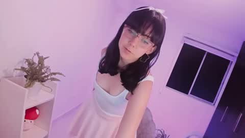 Snapshot of kiwi____ chatting on 12-24-24, 01:06 Little piece of fruit online show from 12-24-24, 01:06