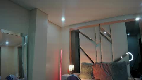 Kiwi online show from 03-23-26, 01:59