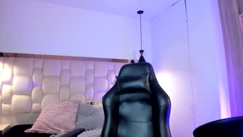 Kiwi online show from 03-24-26, 12:54