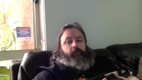 Snapshot of kiwiabroad2620 chatting on 11-19-25, 04:23 Kiwiabroad online show from 11-19-25, 04:23