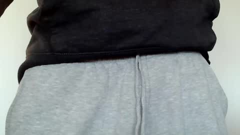 kiwibulge123 online show from 04-30-26, 09:30