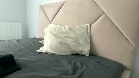 kiwigray online show from 12-18-25, 12:11