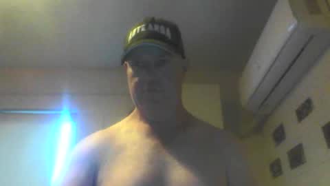 Snapshot of kiwiguy19773 chatting on 12-17-24, 06:45 kiwiguy19773 online show from 12-17-24, 06:45