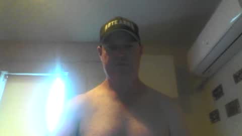 Snapshot of kiwiguy19773 chatting on 12-25-24, 04:22 kiwiguy19773 online show from 12-25-24, 04:22