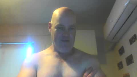 Snapshot of kiwiguy19773 chatting on 02-14-25, 06:23 kiwiguy19773 online show from 02-14-25, 06:23