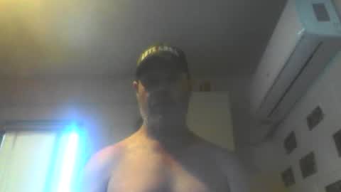 Snapshot of kiwiguy19773 chatting on 01-12-26, 12:38 kiwiguy19773 online show from 01-12-26, 12:38
