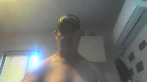 Snapshot of kiwiguy19773 chatting on 02-06-26, 02:49 kiwiguy19773 online show from 02-06-26, 02:49