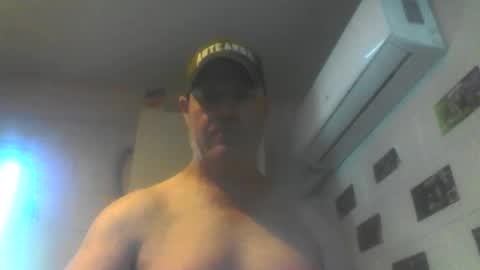 Snapshot of kiwiguy19773 chatting on 03-15-26, 02:50 kiwiguy19773 online show from 03-15-26, 02:50