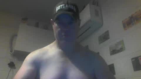 kiwiguy19773 online show from 05-08-26, 04:18