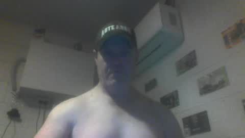 Snapshot of kiwiguy19773 chatting on 06-25-26, 07:13 kiwiguy19773 online show from 06-25-26, 07:13