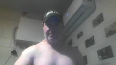 Snapshot of kiwiguy19773 chatting on 07-06-26, 08:55 kiwiguy19773 online show from 07-06-26, 08:55