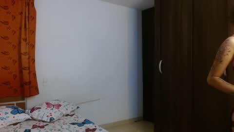 kiyu online show from 09-19-25, 02:02