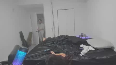 kay online show from 11-22-25, 01:59