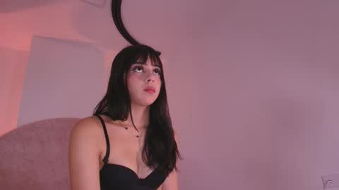 Snapshot of kkira_doll chatting on 04-11-26, 11:58 Kkira online show from 04-11-26, 11:58