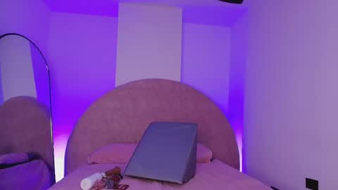 Kkira  online show from 05-07-26, 11:59