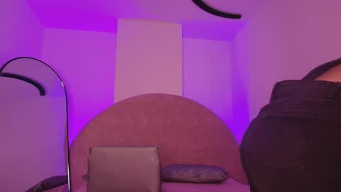 Kkira  online show from 05-12-26, 11:51