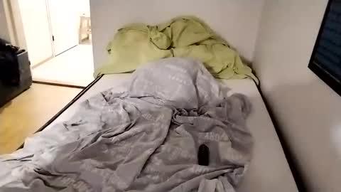 Snapshot of kkkonnd92 chatting on 01-03-25, 02:54 Erik online show from 01-03-25, 02:54