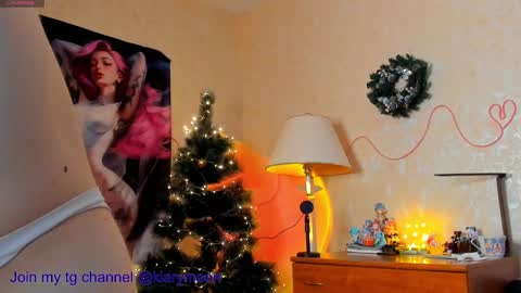 Snapshot of klary_moon chatting on 12-24-24, 04:33 Lisa online show from 12-24-24, 04:33