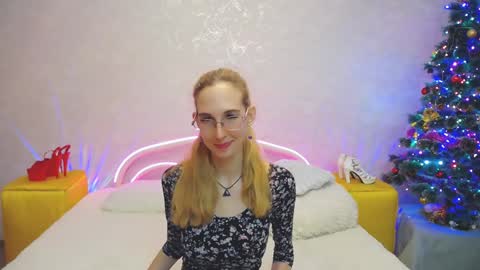 Klary online show from 12-19-24, 02:46