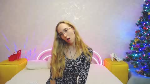 Klary online show from 12-21-24, 04:36