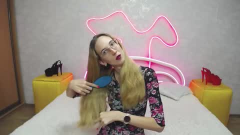 Klary online show from 09-14-25, 12:15