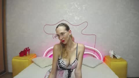 Klary online show from 10-05-25, 06:12