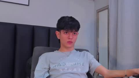 Snapshot of klaus_sunrise_xx chatting on 09-27-25, 03:55 KLAUS online show from 09-27-25, 03:55