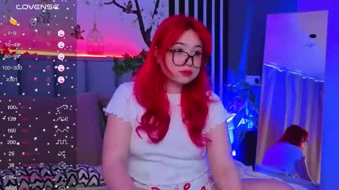 Snapshot of klee_love chatting on 10-04-25, 05:27 Klee online show from 10-04-25, 05:27