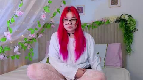 Klee online show from 10-14-25, 04:35