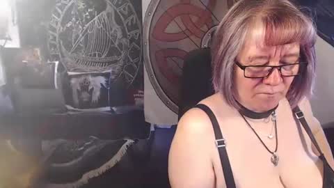 Snapshot of kleiner_teufel chatting on 04-16-26, 06:47 Michelle online show from 04-16-26, 06:47