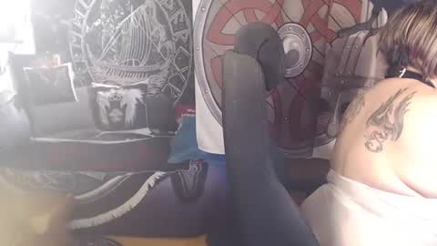 Snapshot of kleiner_teufel chatting on 05-10-26, 03:55 Michelle online show from 05-10-26, 03:55