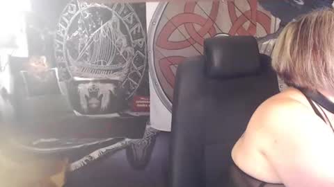 Snapshot of kleiner_teufel chatting on 07-01-26, 05:45 Michelle online show from 07-01-26, 05:45