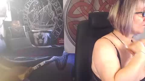 Snapshot of kleiner_teufel chatting on 07-06-26, 06:10 Michelle online show from 07-06-26, 06:10