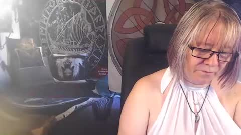 Snapshot of kleiner_teufel chatting on 07-11-26, 09:12 Michelle online show from 07-11-26, 09:12