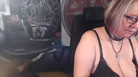 Snapshot of kleiner_teufel chatting on 07-16-26, 06:41 Michelle online show from 07-16-26, 06:41